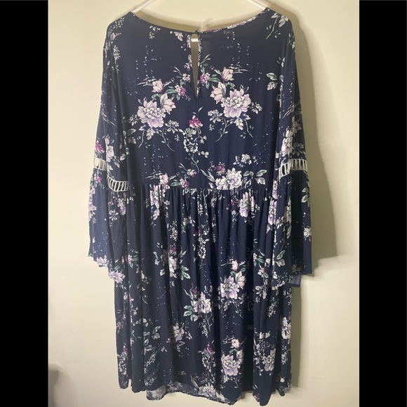 Beautiful comfy dress multi colored never worn - Picture 3 of 3